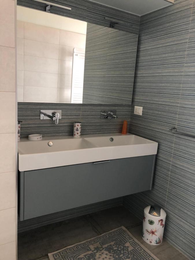 비쉘리에 Loft Sul Mare 빌라 외부 사진
